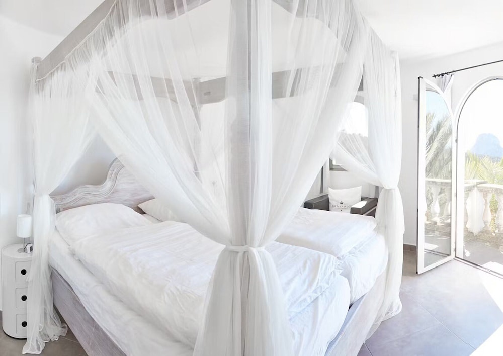 Beautiful Villa With sea Views