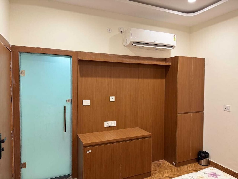 Hotel Grand Lucent