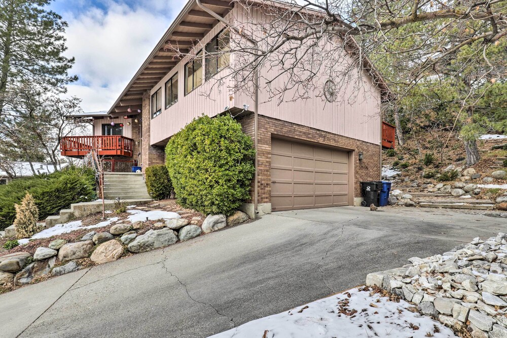 Cottonwood Heights Home w/ Deck! view 4
