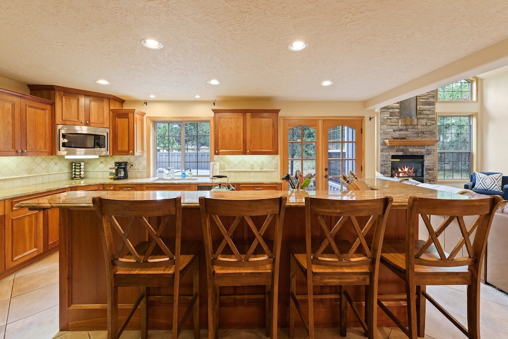 4 Tan Oak Lane 5 Bedroom Home