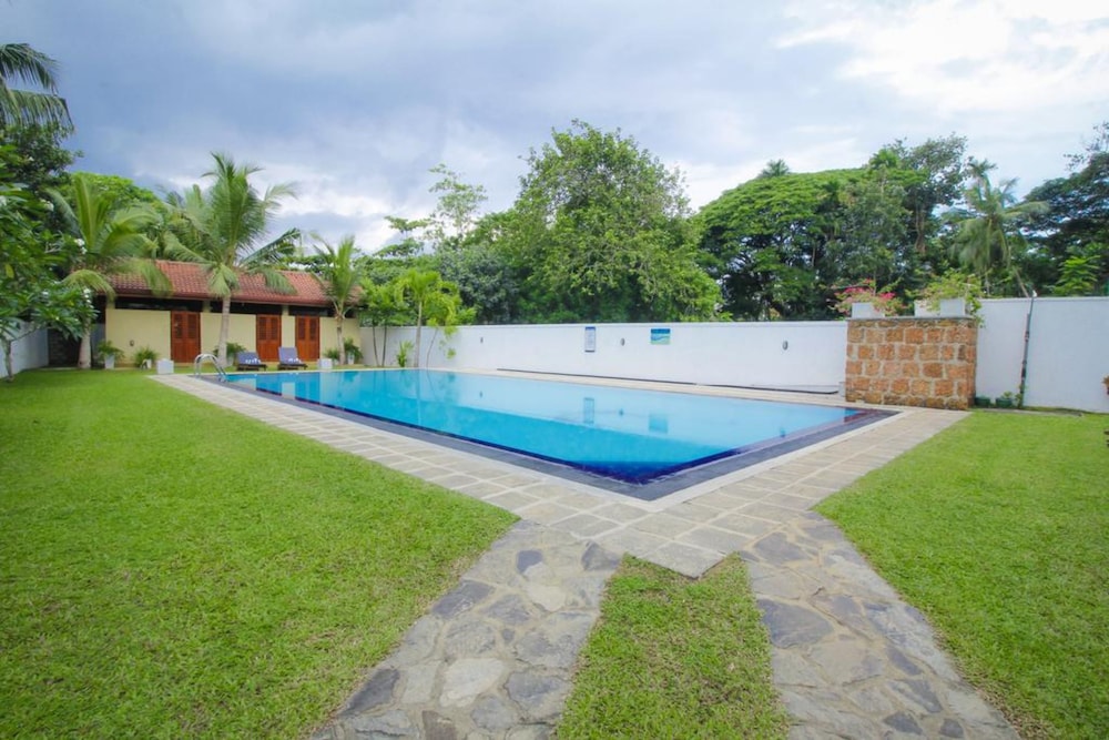 Rockery Villa