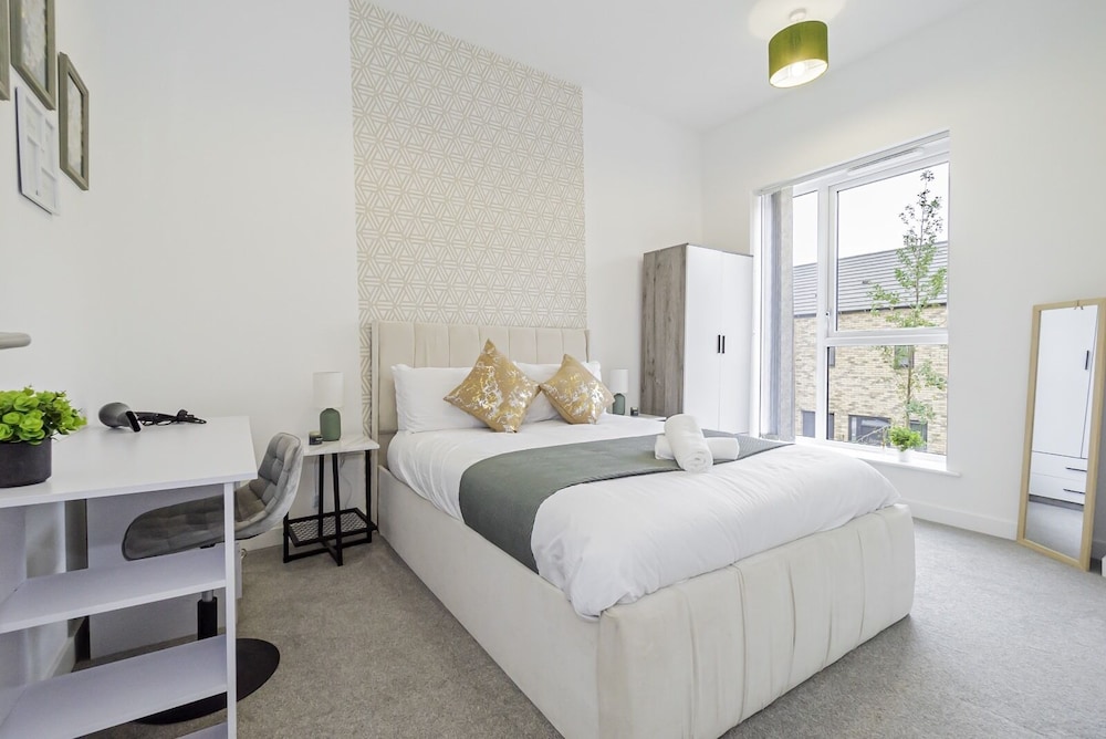 Stunning Home in Balsall Heath With Patio and Central Heating