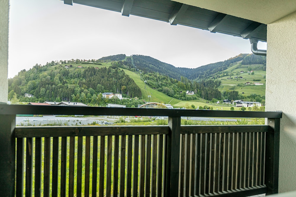 Tevini Alpine Apartments by we rent