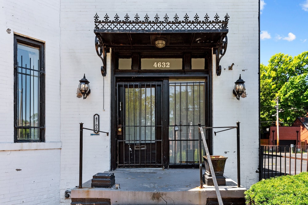 Historic Haven | JZ Vacation Rentals view 2