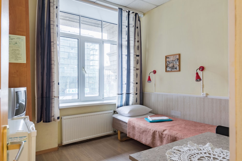Metro-Tour Hostel