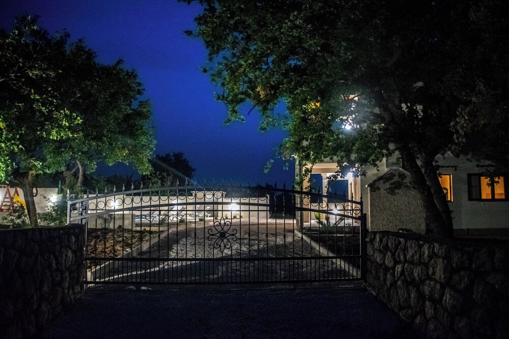 Villa Zen Garden