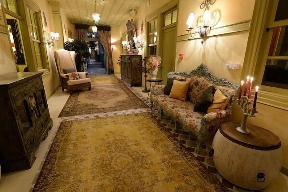 Marge Otel - Image 15