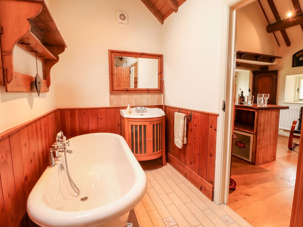Mill Farm - The Farmhouse