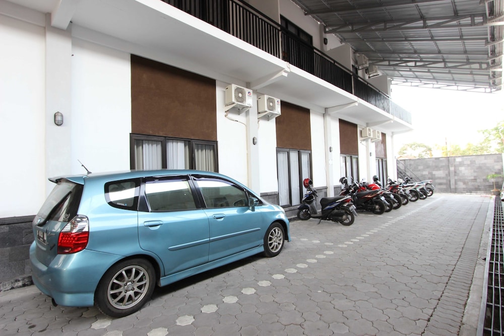 RedDoorz Plus near RS UGM