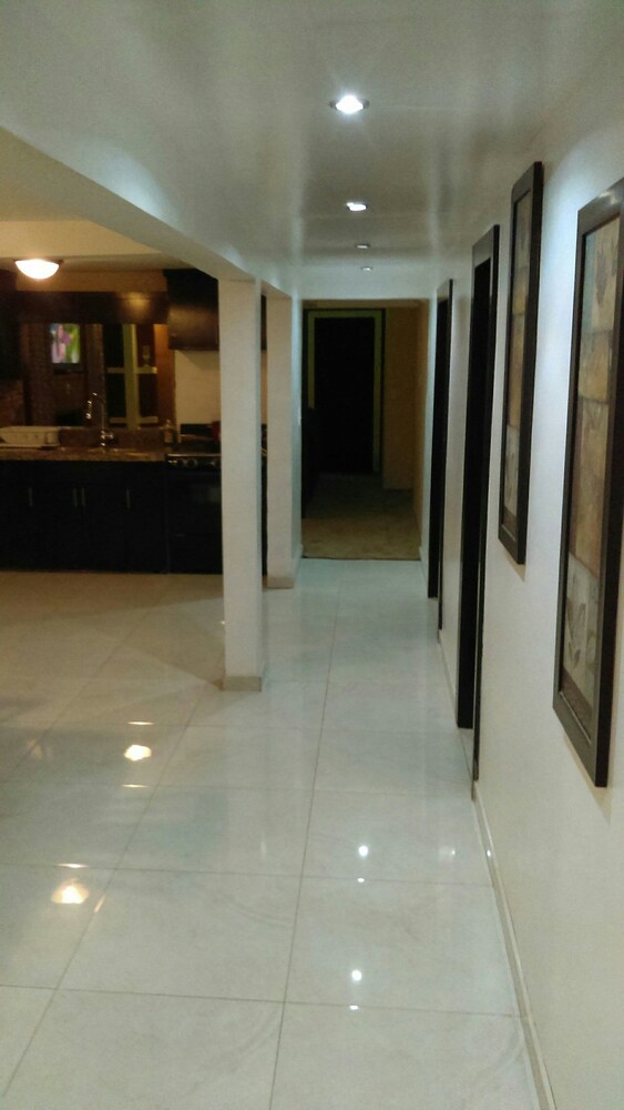 Ensenada Vacations - Modern vacational home close to Costco and Walmart - Property Image 3
