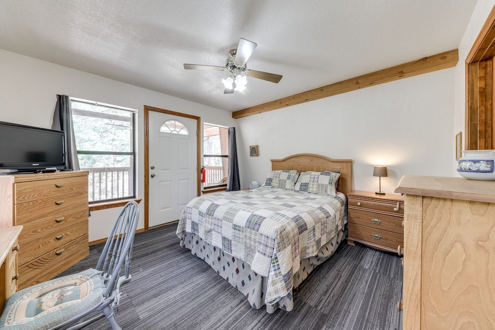 Family-friendly Ruidoso Cabin - Ski, Hike & Fish! view 4