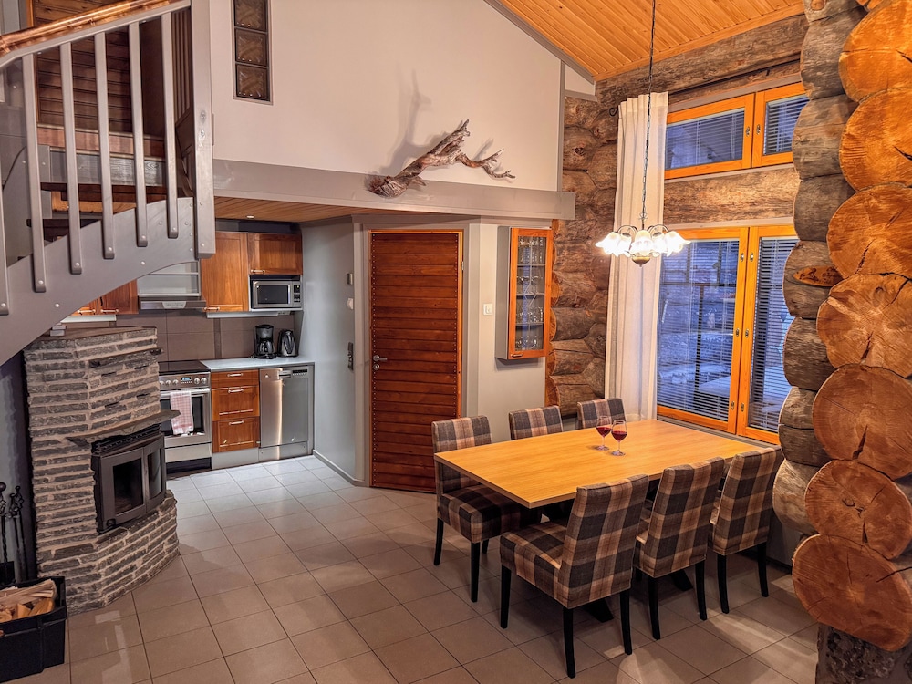 Sielikkö Aurora Log Villas