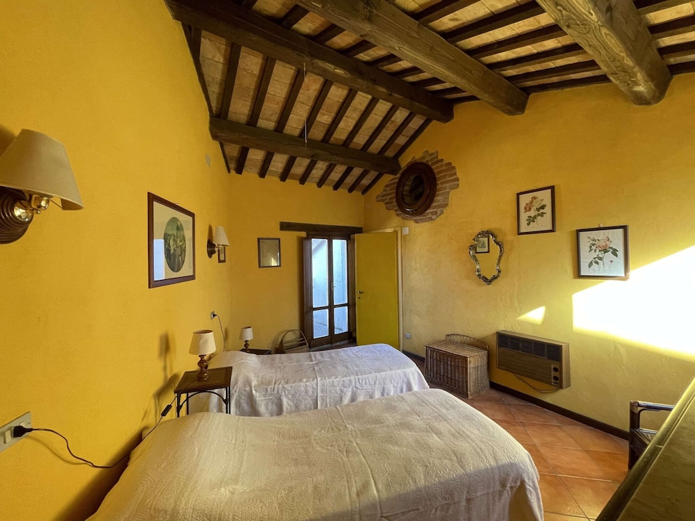Chalet in Monte Sibillini Park view 2