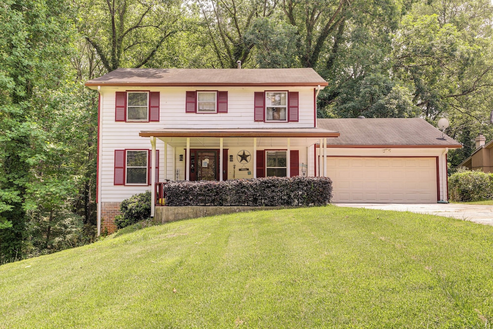 Group Getaway: Spacious Home in Stone Mountain!