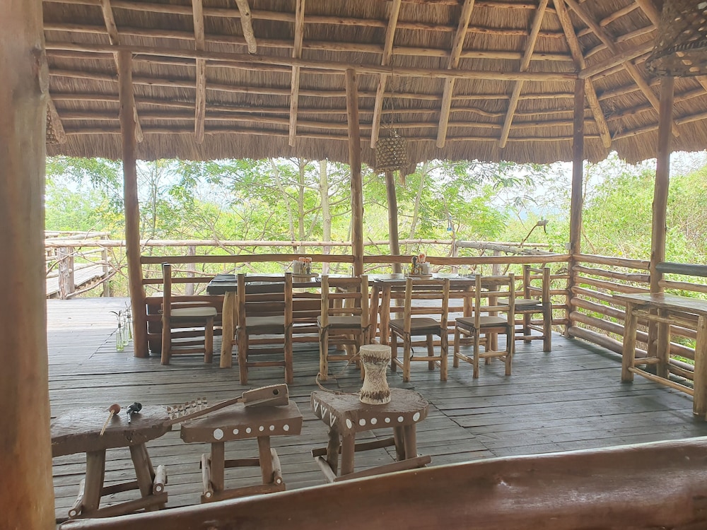 Topi Lodge