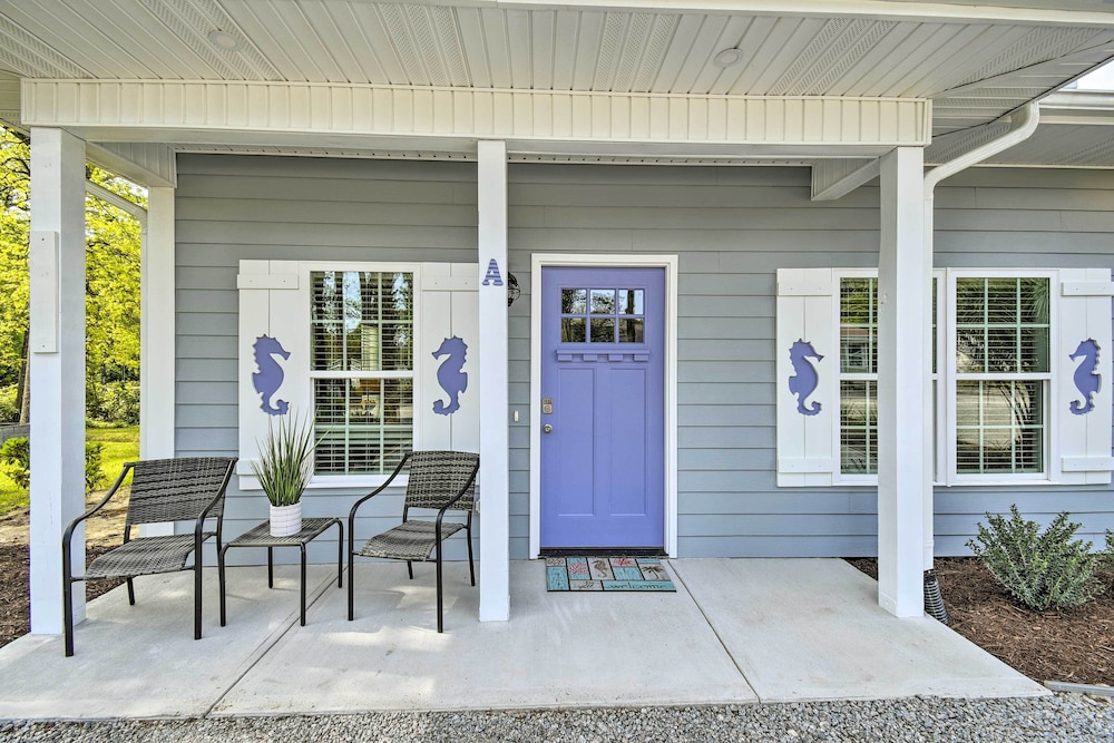 Inviting Home < 2 Mi to Ocean Isle Beach Pier view 5