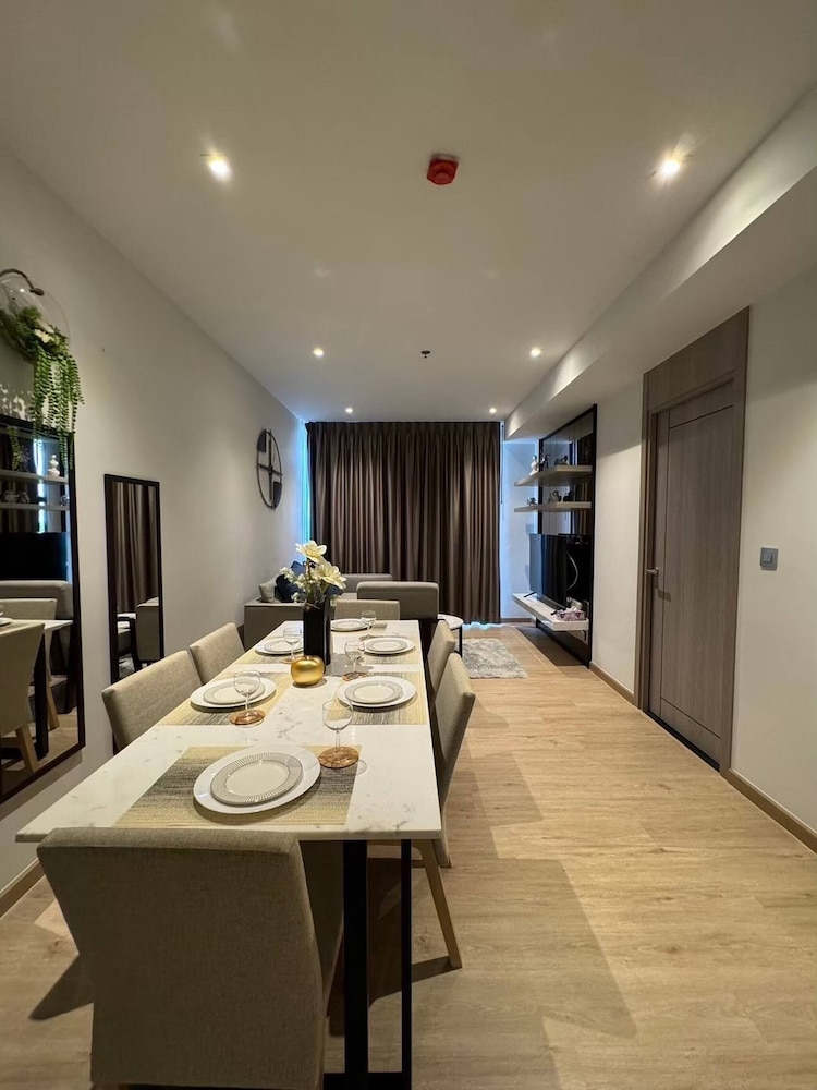 Sea View 2 Bed Room Luxury - Perfect Location