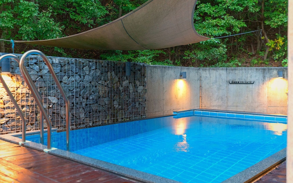 Ulsan Byeoldam Eunchae Pool Villa