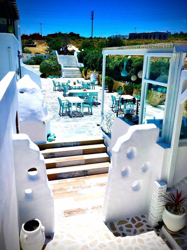 Cave Suites