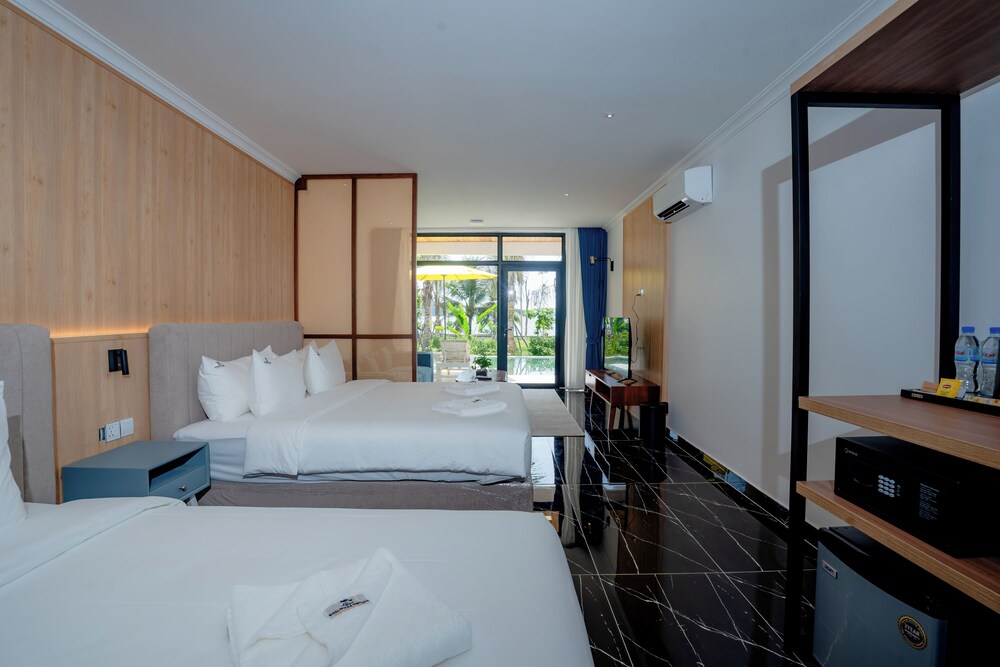Royal Beach Resort & Residence by EHM