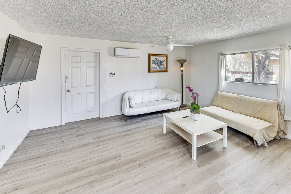 Hike, Shop & Explore: Cozy Home w/ Yard in Ontario