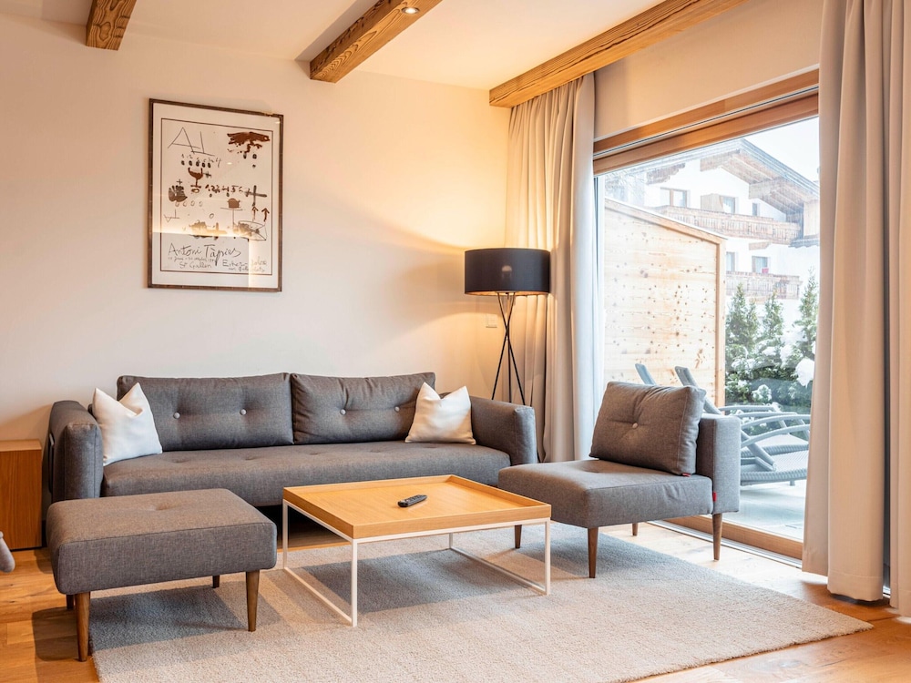 Large Chalet With Carmine and Wellness Area