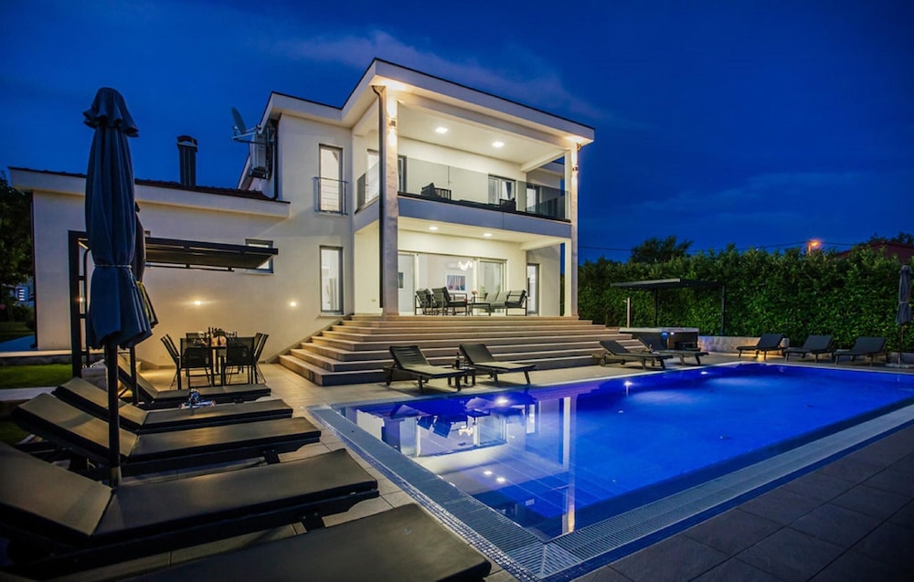 Villa in Imotski Near Blue & Red Lakes