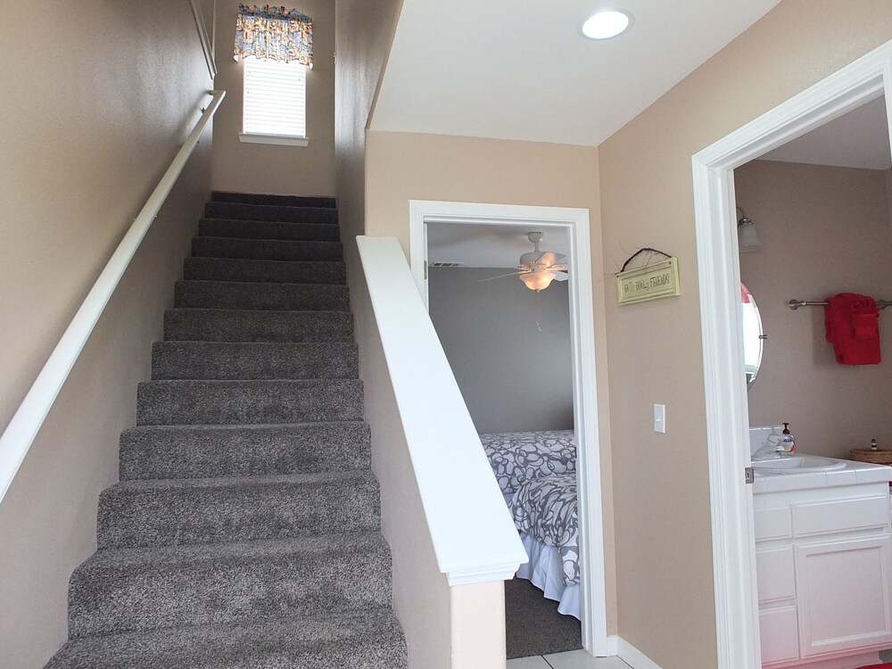 618 Airpark 2 Bedroom Condo by Redawning view 5