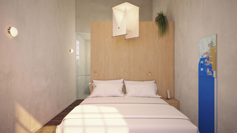 Pocketbook Hotel and Bath