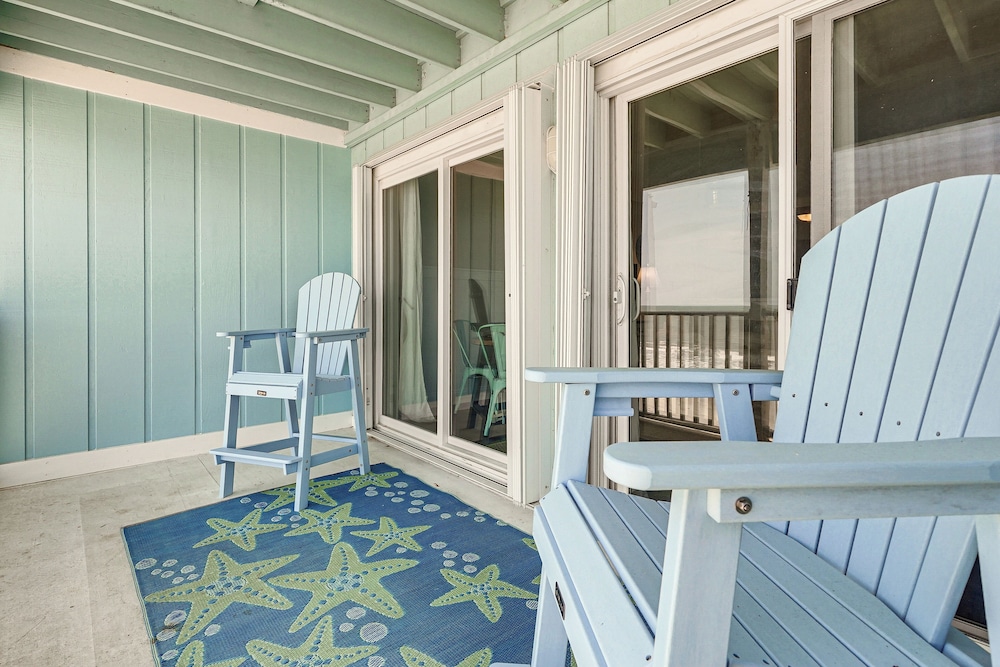 Sandy Oceanfront 2nd FL 1BR W/pool at The Riggings