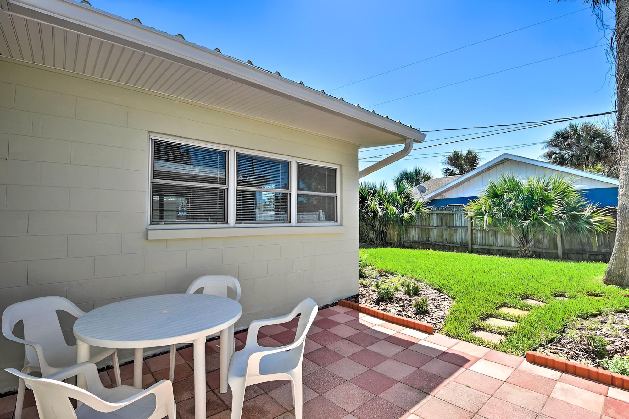 Single-story Ormond Beach Home, Walk to Water view 4