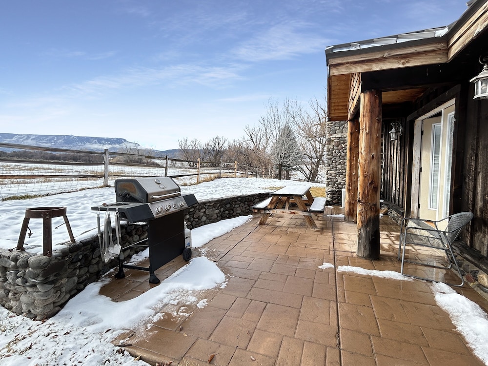 Timeless Mesa Hideaway 2 Bedroom Cabin
