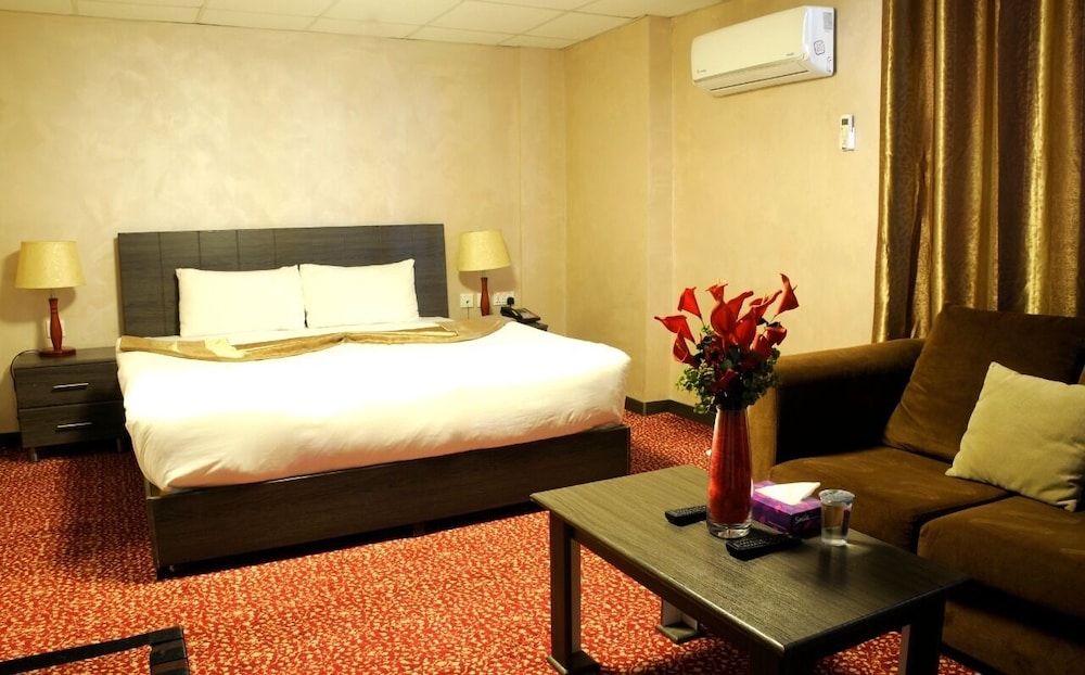Olive Hotel