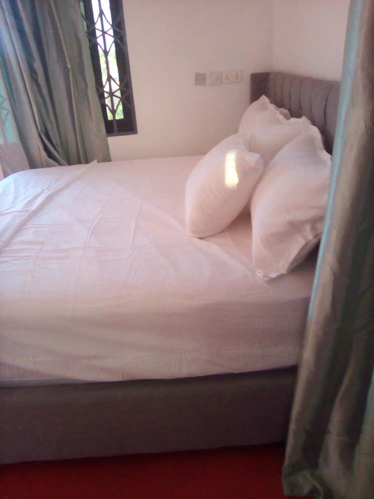 Regal Royal Suites