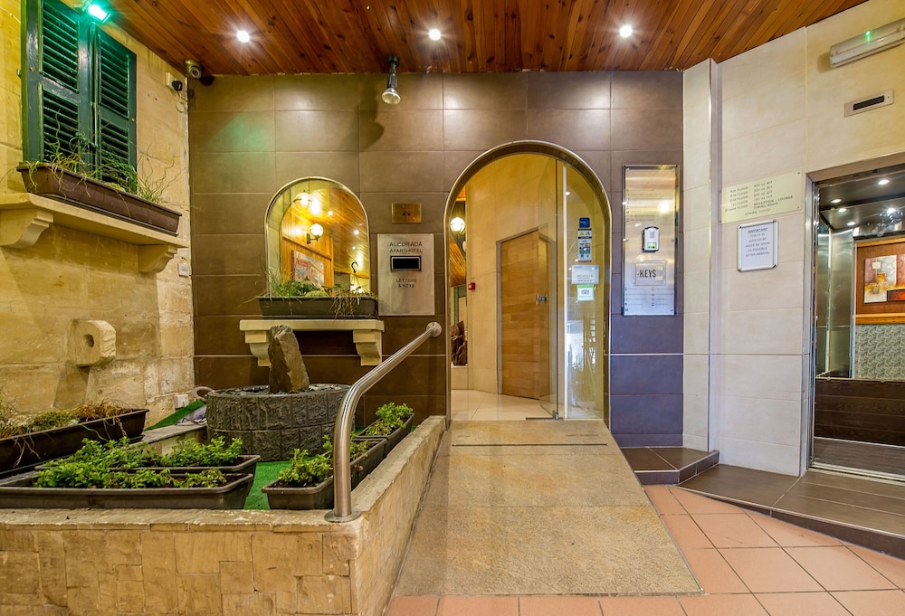 Hotel Alborada Aparthotel - Image 1