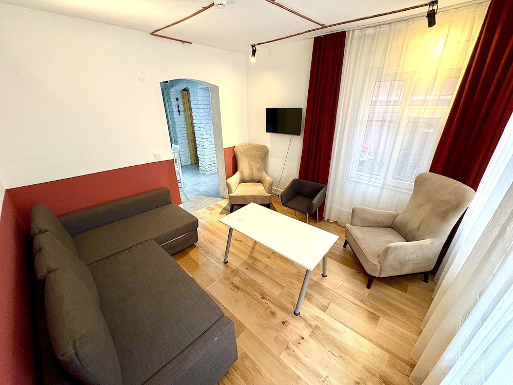 Galata Port Flats Chakra 1