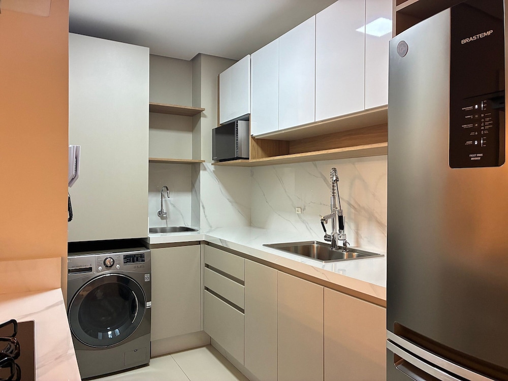 Condominium With Pool in Downtown Florianopolis - Cjos