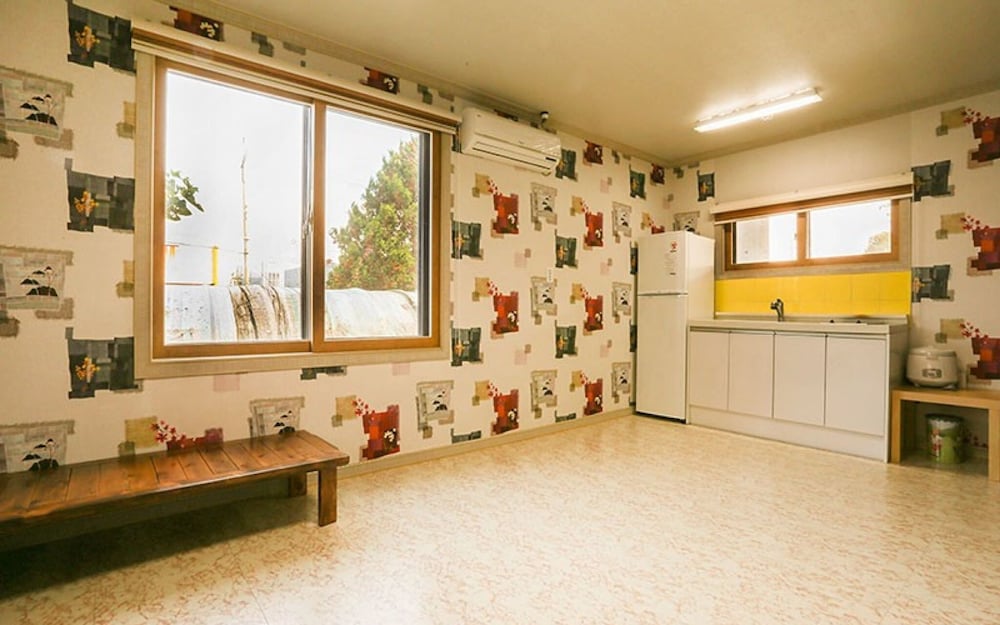 Gyeongju Twin Village Bed and Breakfast