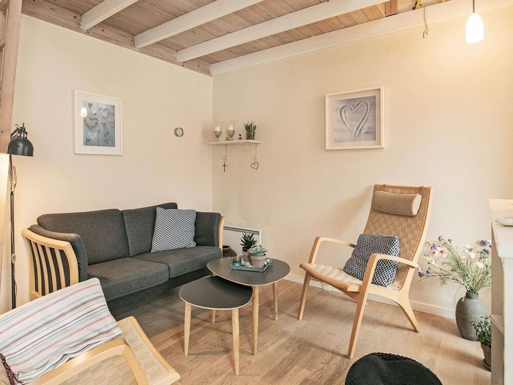 Cozy Holiday Home in Ã†rÃ¸skÃ¸bing near Sea