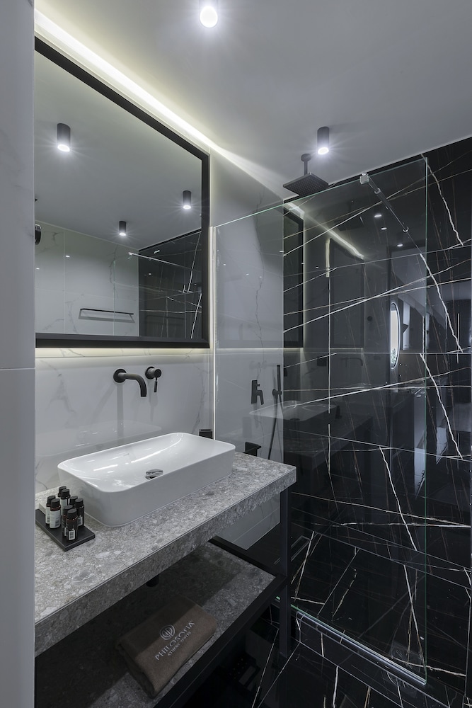 Philosofia Athens Suites
