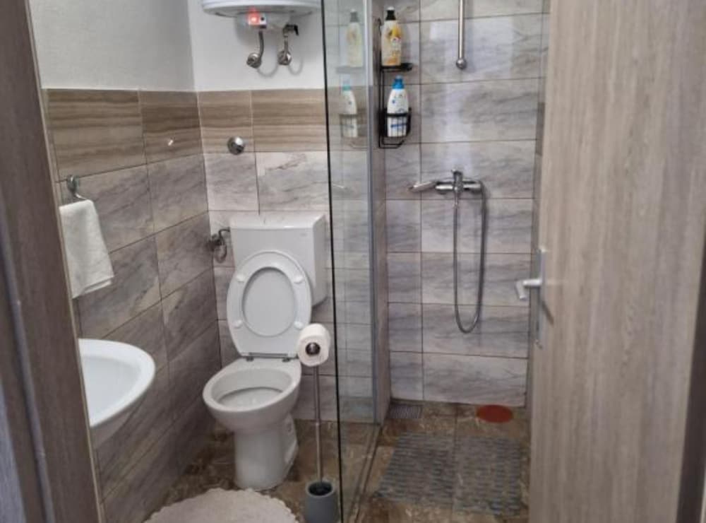 Apartment and Room Mare Vrlika