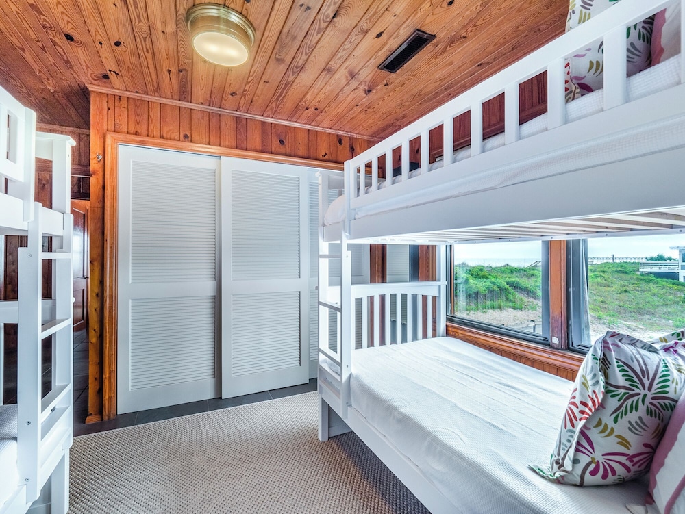 Sea Strapped by Topsail Realty