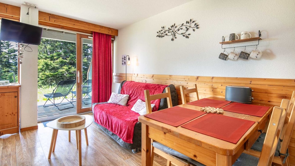 Apartment in Chamrousse With Mountain Views