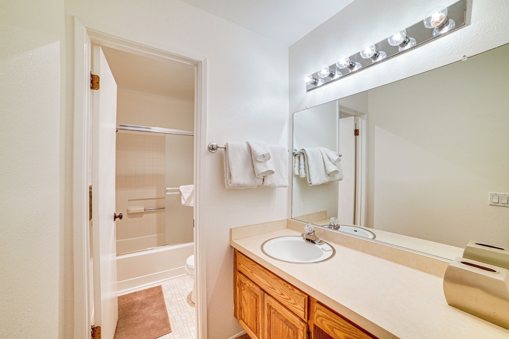 St Anton Condo in Mammoth Lakes!