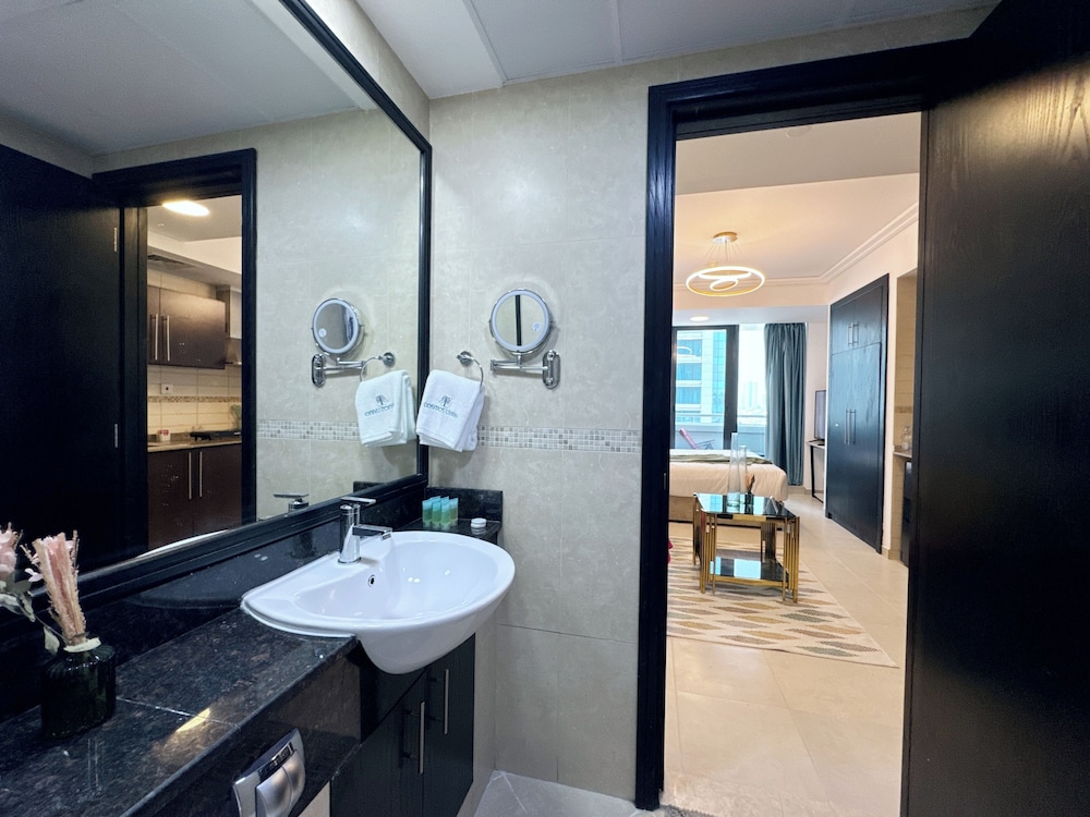 Cosmos Living Charming Studio With Balco