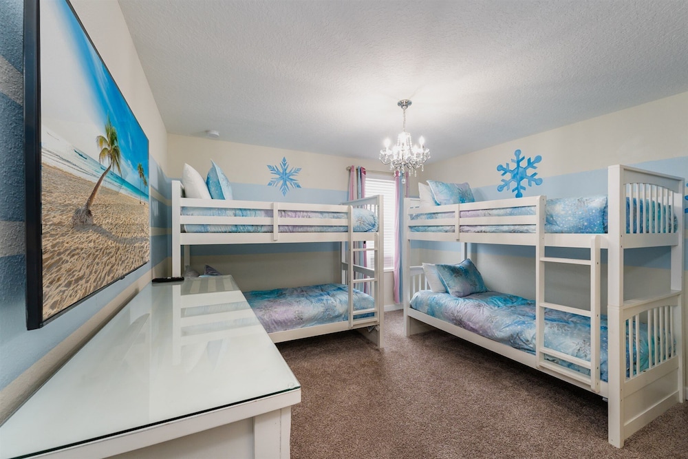 9BR Villa Home Theater Pool Sleeps 16