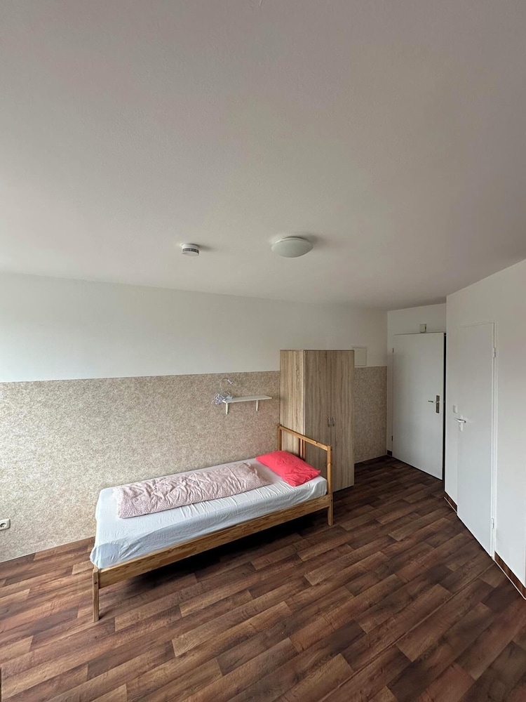 2-Rent Group Hostel Apartments HAN53