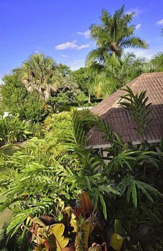 Instyle Residences at Seahorse Ranch Villa 118