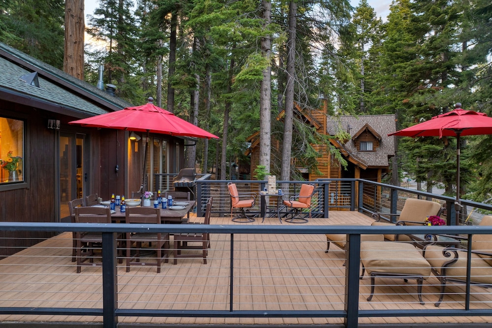 Paige Meadow by Avantstay Near Lake Tahoe City