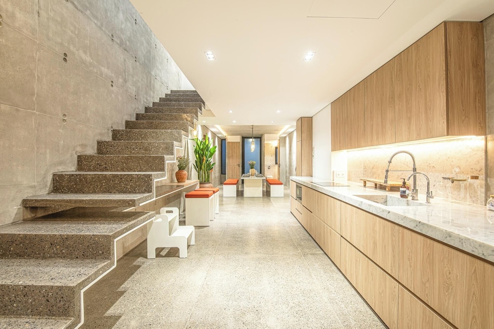 Modern 2BR Villa Enclosed Living Heart of Canggu